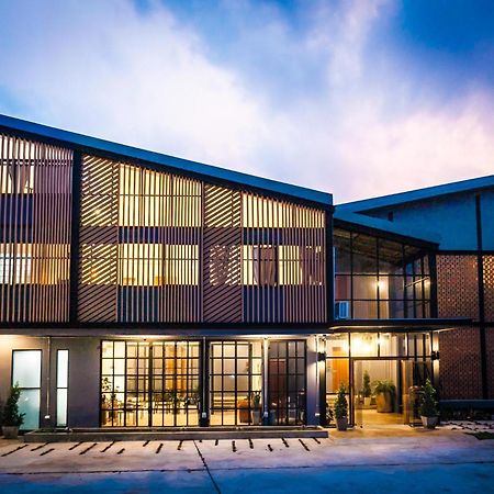 Hug Inn Phrae Eksteriør billede