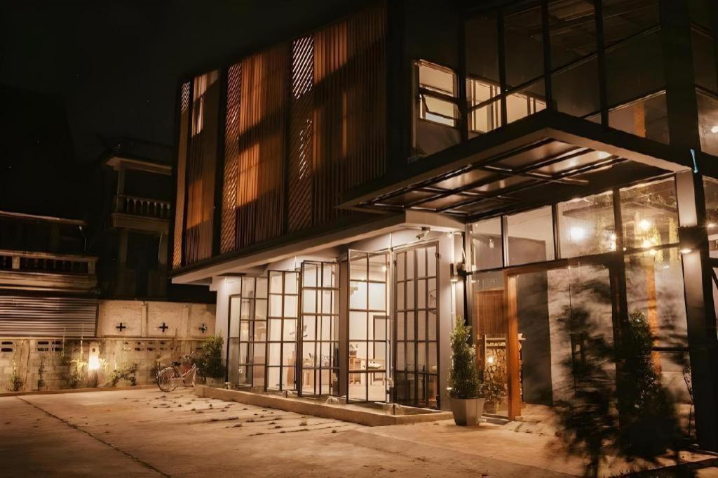 Hug Inn Phrae Eksteriør billede
